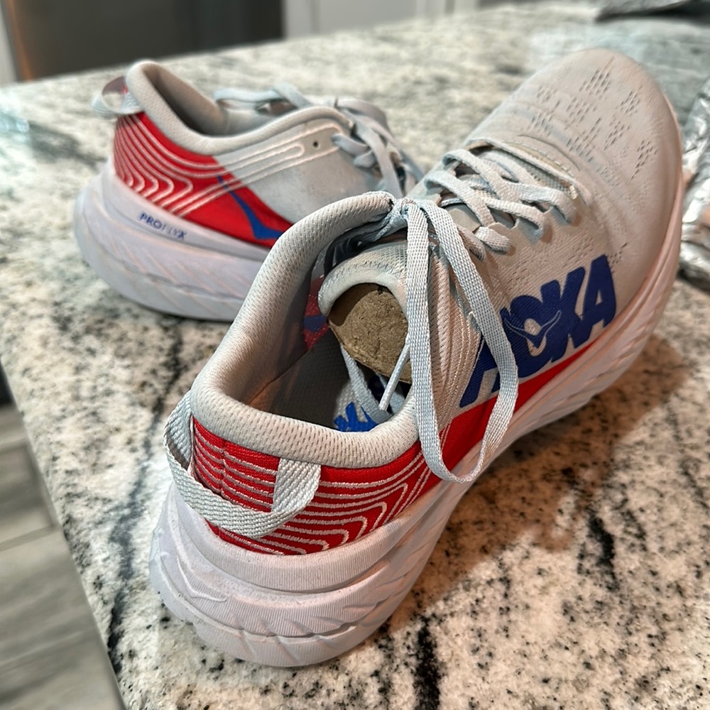 HOKA hardly worn profly x size mens 8